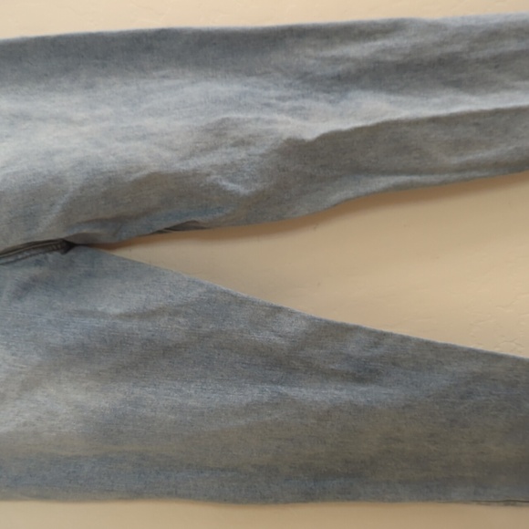 Missguided Riot High Rise Mom Distressed Denim Jean Loose Fit - Size 4 - Picture 7 of 12